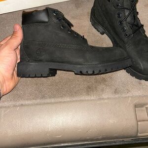 Timberland Black Ankle-High Boots with Rugged Sole